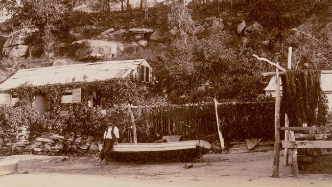 History: A fisherman's hut at Como on the Georges River circa 1900-1910. Must Credit State Library of NSW