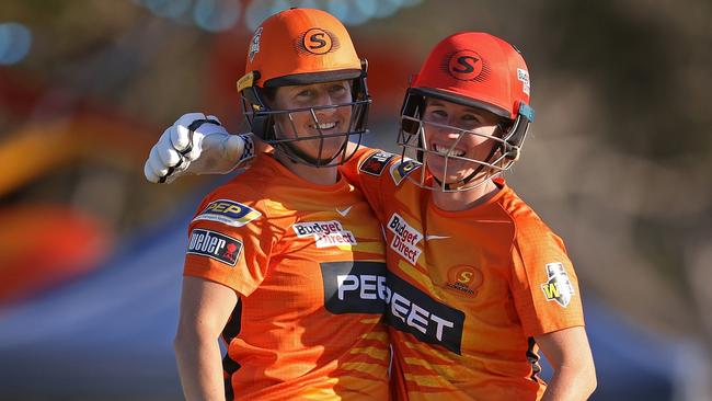 WBBL teammates Sophie Devine and Beth Mooney will go head-to-head in the World Cup. Picture: Paul Kane/Getty Images)