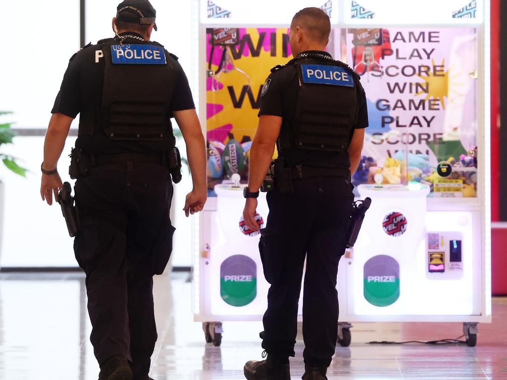 Police presence at Yamanto Central shopping centre. Picture: NewsWire/ Liam Kidston