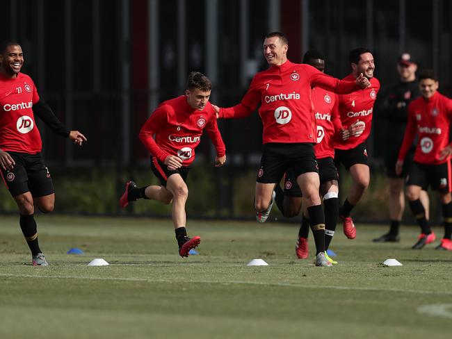 Duke with teammates at training. (Photo by Mark Metcalfe/Getty Images)