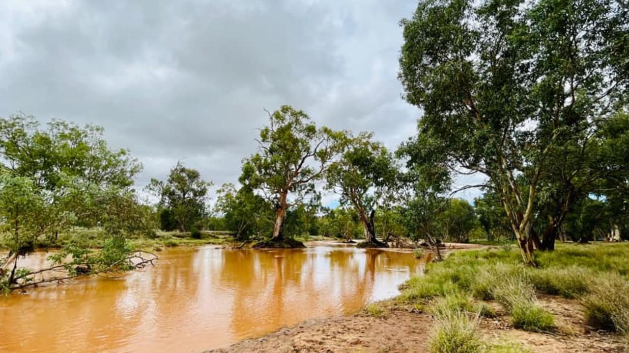 Todd River flows in Alice Springs after Christmas rainfall | Daily ...