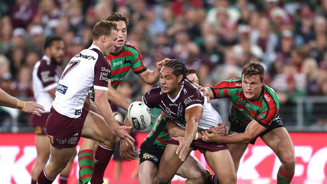 SYDNEY, AUSTRALIA - SEPTEMBER 20: Martin Taupau of the Sea Eagles offloads the ball to Daly Cherry-Evans of the Sea Eagles during the NRL Semi Final match between the South Sydney Rabbitohs and the Manly Sea Eagles at ANZ Stadium on September 20, 2019 in Sydney, Australia. (Photo by Mark Metcalfe/Getty Images)