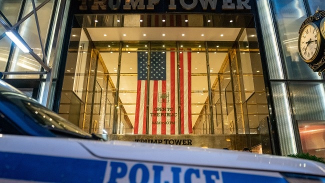 Heavy Security Presence Seen Outside Donald Trump’s Florida Mansion Mar ...