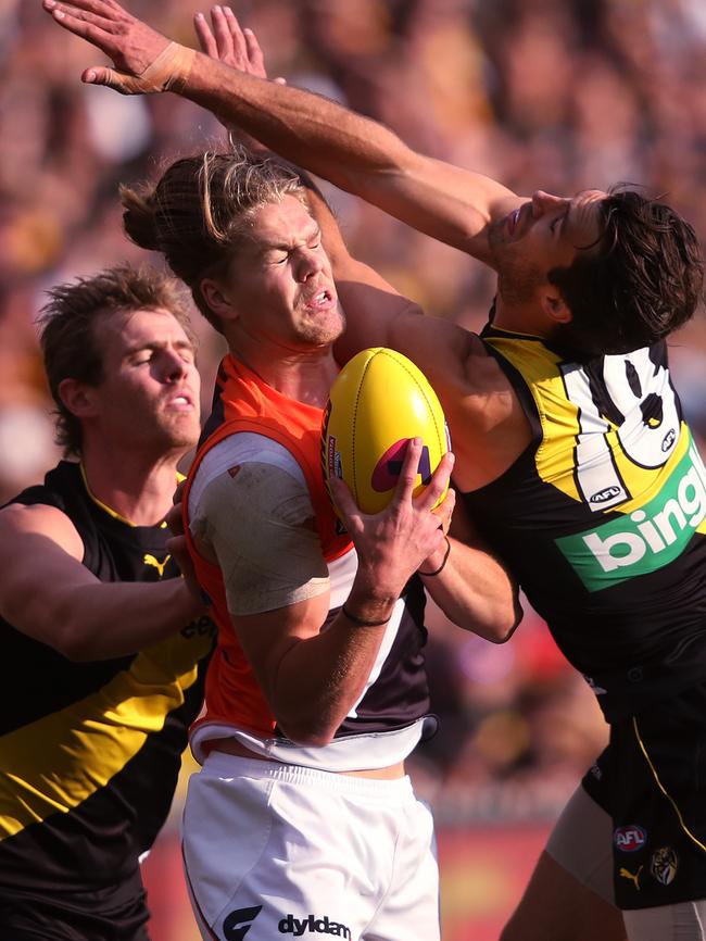 Giants Harrison Himmelberg takes a strong mark during the AFL Preliminary Final match. Picture. Phil Hillyard