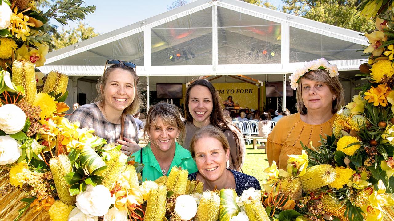 Chloe Prentice, Marlee Newsome, Sarah McCulloch, Abbie Wood and Renae Doolan. Festival of Food and Wine, Queens Park, Toowoomba Carnival of Flowers. Saturday September 10, 2022 Picture: Bev Lacey