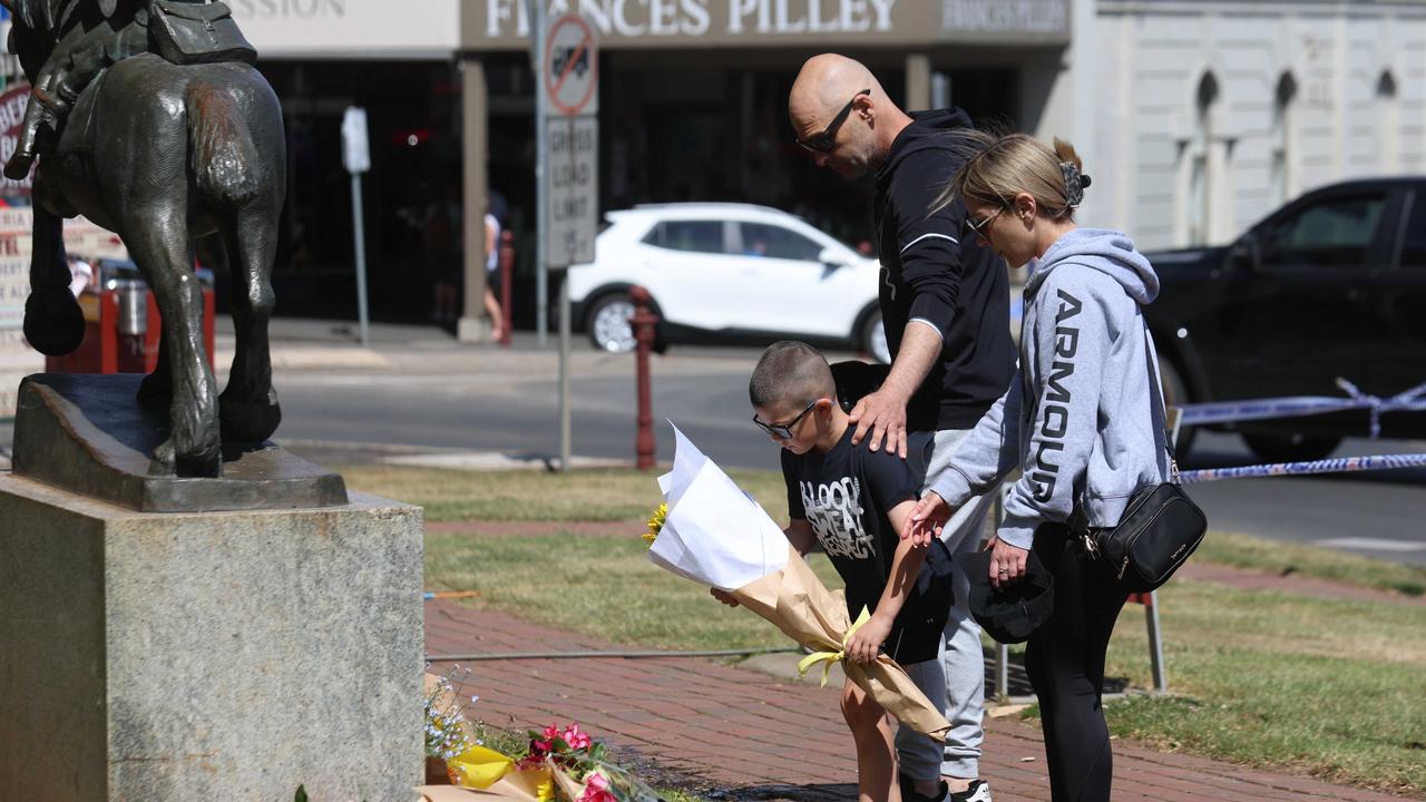 The local community has come together to mourn. Picture: NCA NewsWire / Brendan Beckett