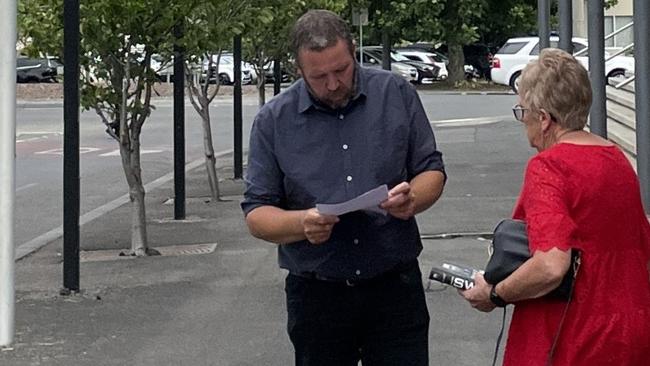 Dale Mcilvina (left), 45, pleaded guilty to assault at Ballarat Magistrates’ Court on February 3, 2025.