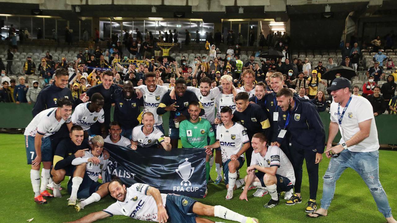 Central Coast Mariners celebrate their FFA Cup semi-final win over Sydney FC. Picture: Matt King/Getty Images