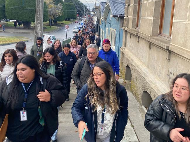 Citizens evacuate Punta Arenas on foot after an earthquake and tsunami warning. Picture: X