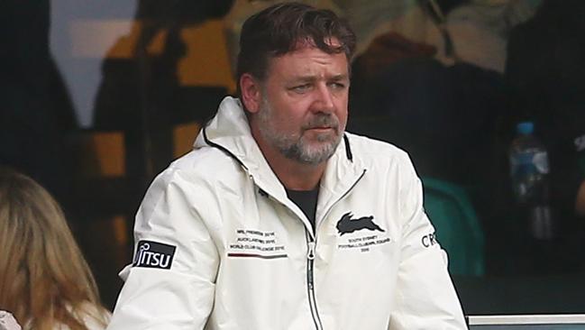 Russell Crowe is trying to lure Robbie Farah to Redfern.