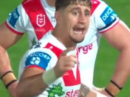 Zac Lomax lets Ben Hunt know what he thinks. Pic: Fox League