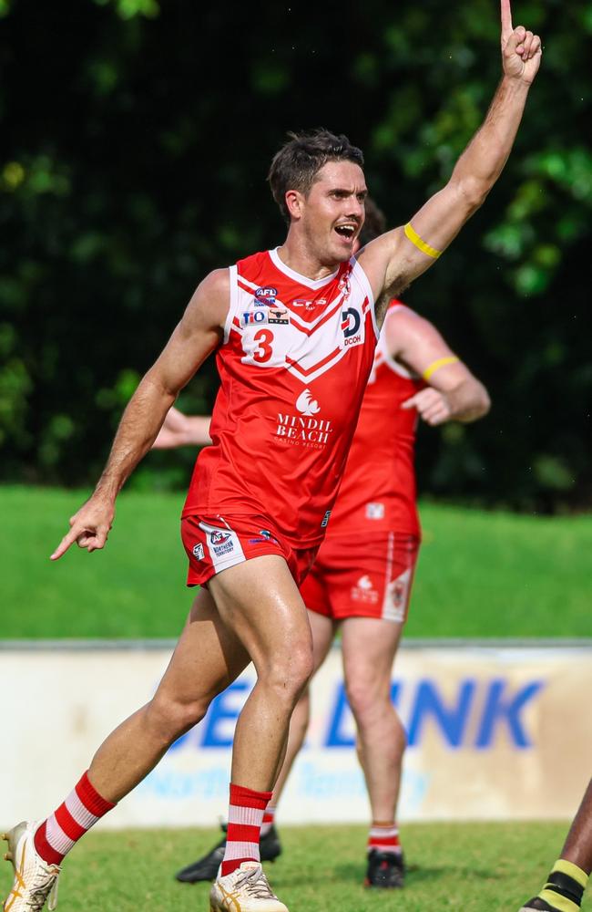 Brodie Carroll playing for Waratah in the 2024-25 NTFL season. Picture: Celina Whan / AFLNT Media