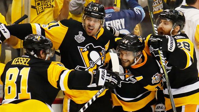 Pittsburgh Penguins bersiap untuk ‘Smashville’ setelah unggul 2-0 atas Predator