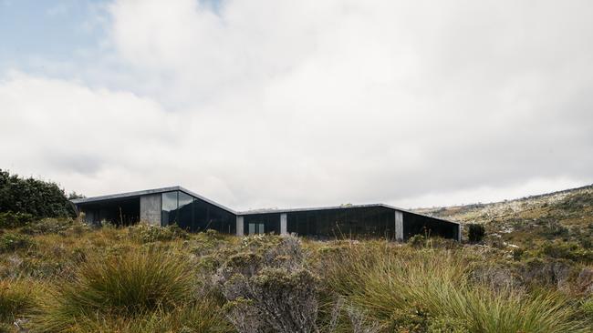 New viewing platform at Dove Lake Cradle Mountain.