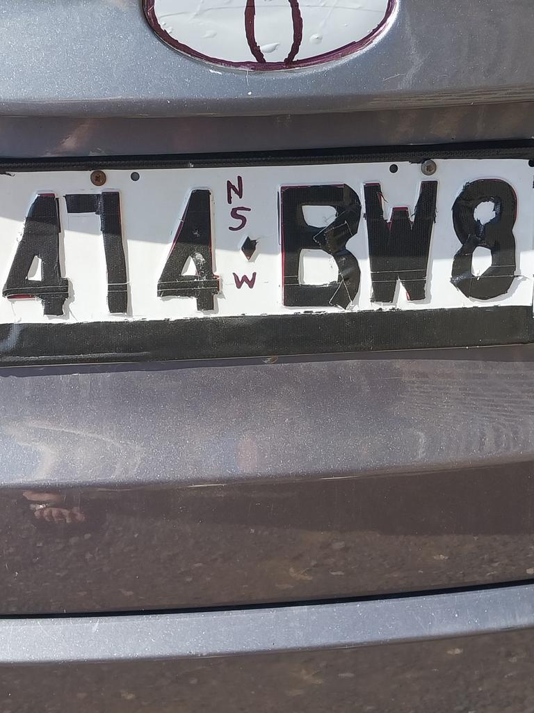 The grey Hyundai ix35 had Queensland registration 414 EW3 but has been modified to appear as 474 BW8. Picture: Supplied