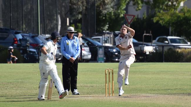 Lewis Mildenhall goes at Bentleigh. Picture: Ron Weil