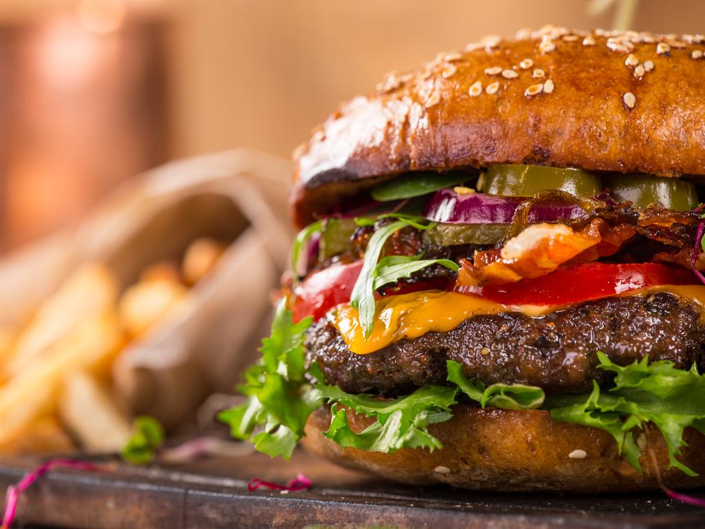 Healthy diet: Nutritionist reveals burger is better than these health ...