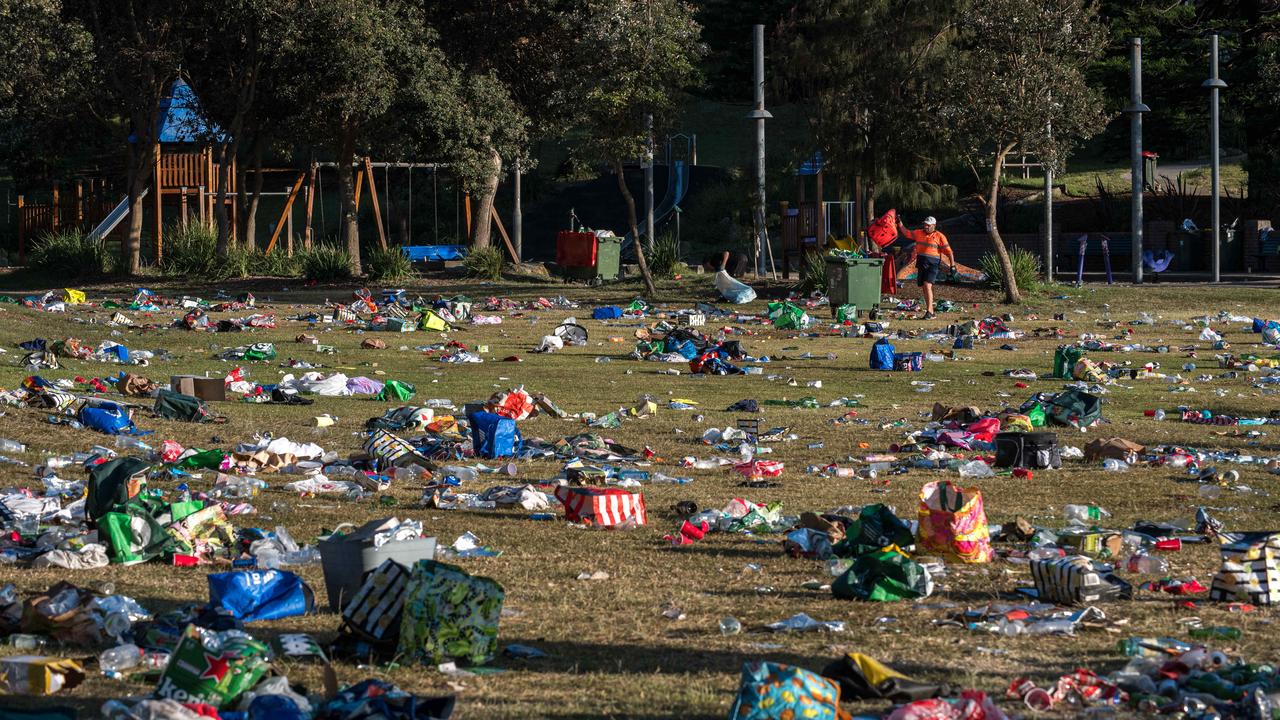 Rubbish clean up after a hectic Christmas party at Bronte Beach, Sydney, Picture: NewsWire / Flavio Brancaleone