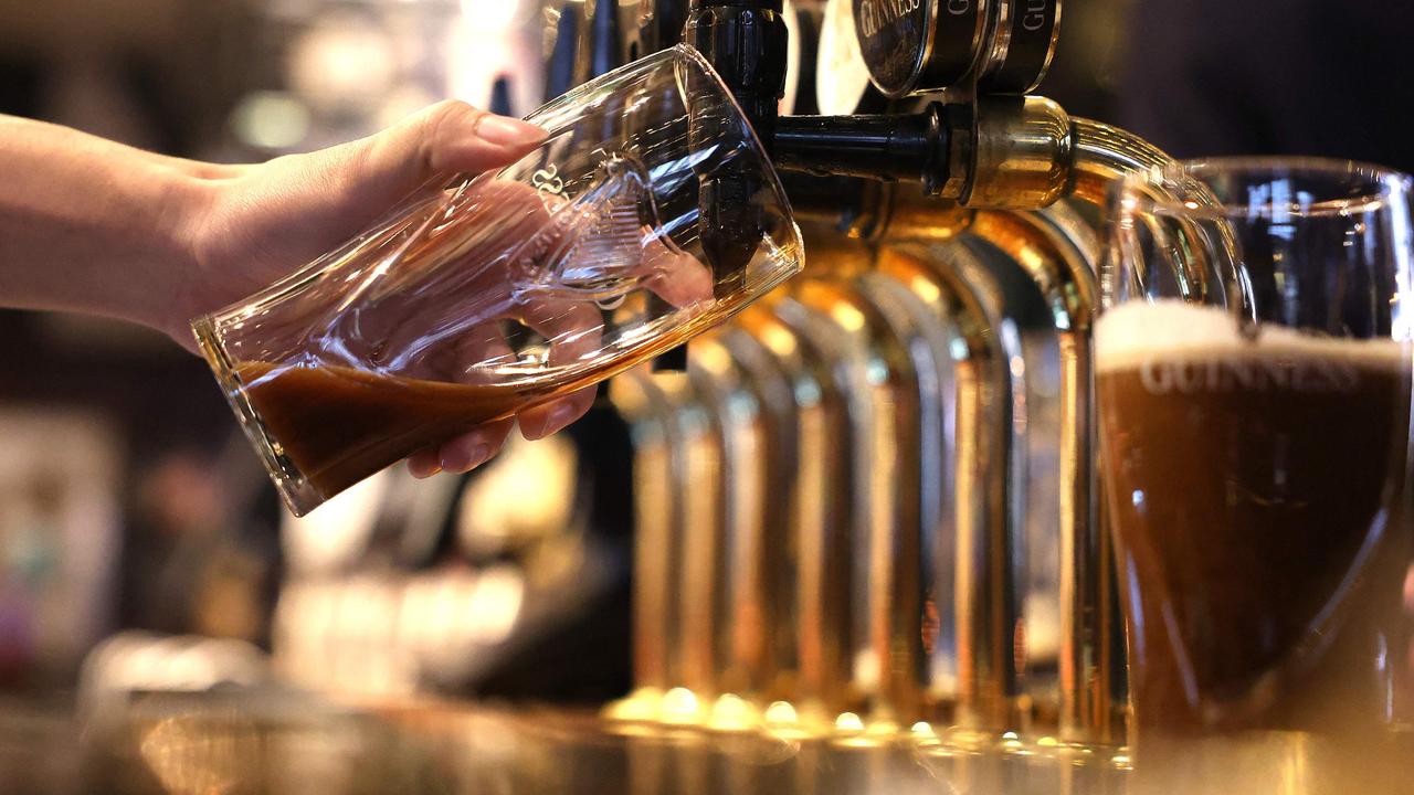 CreditorWatch’s said the Food and Beverage Services industry not only leads in business closures but also ranks highest across three key indicators of financial distress in Australia.