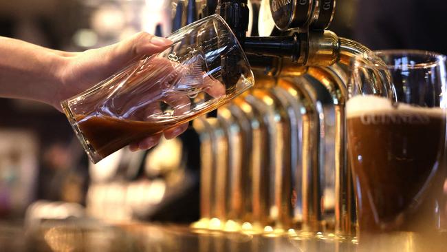 CreditorWatch’s said the Food and Beverage Services industry not only leads in business closures but also ranks highest across three key indicators of financial distress in Australia.
