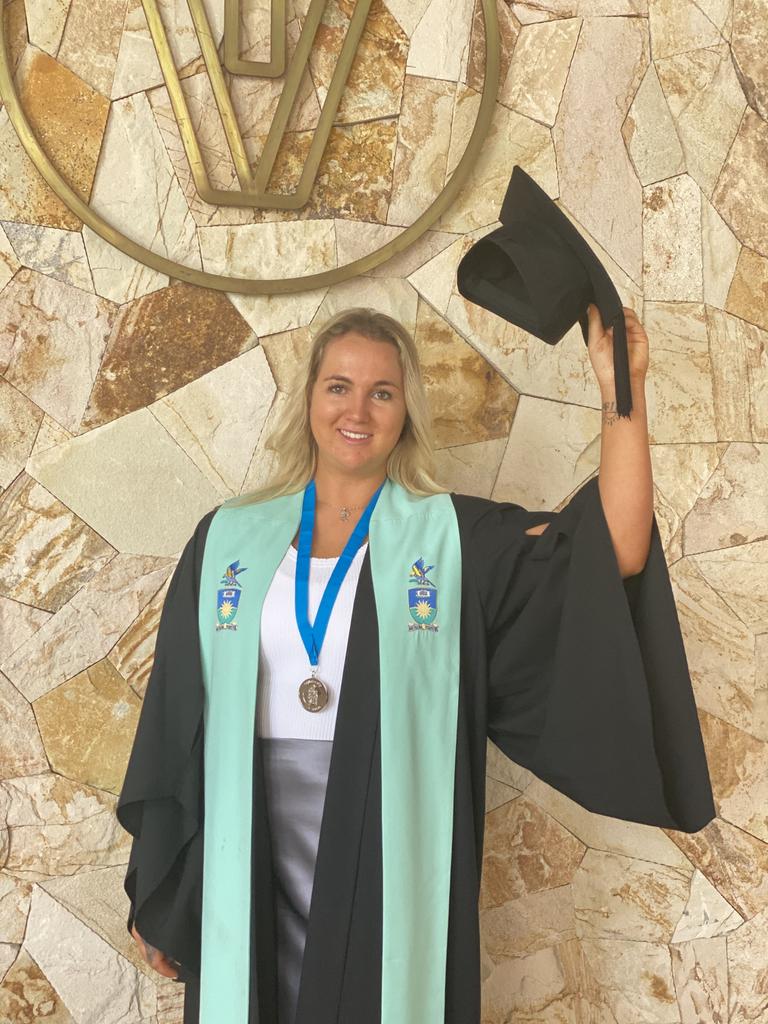 CQUniversity paramedic graduate who gaved inspiration after snowboarding  stack, shares tips how to secure coveted role | Townsville Bulletin