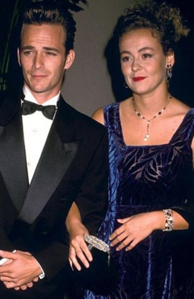 Luke Perry and his ex-wife, Minnie Sharp, who split in 2003. Sharp’s father was a Hollywood screenwriter. 