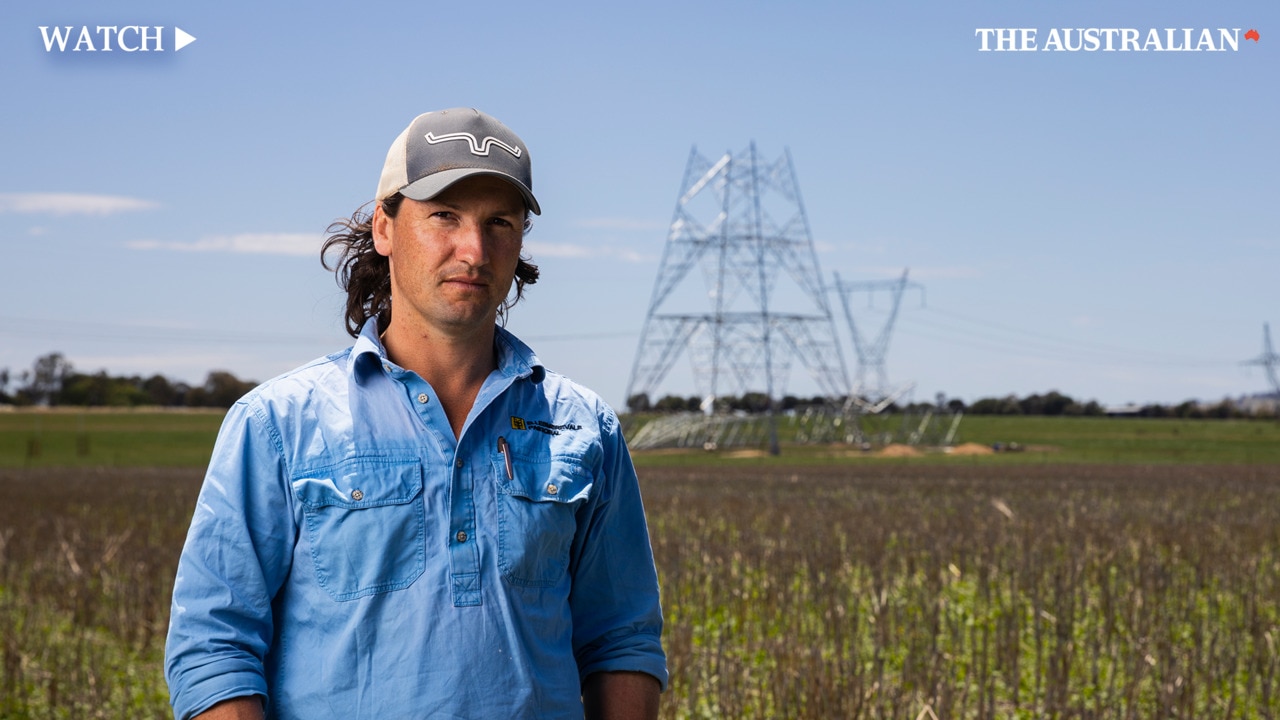 Farmers clash with Transgrid over transmission towers