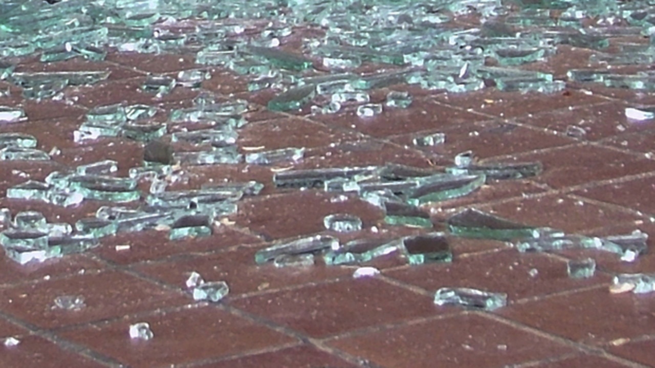 Smash and grab: Jewellery stolen in ram raid, pub trashed