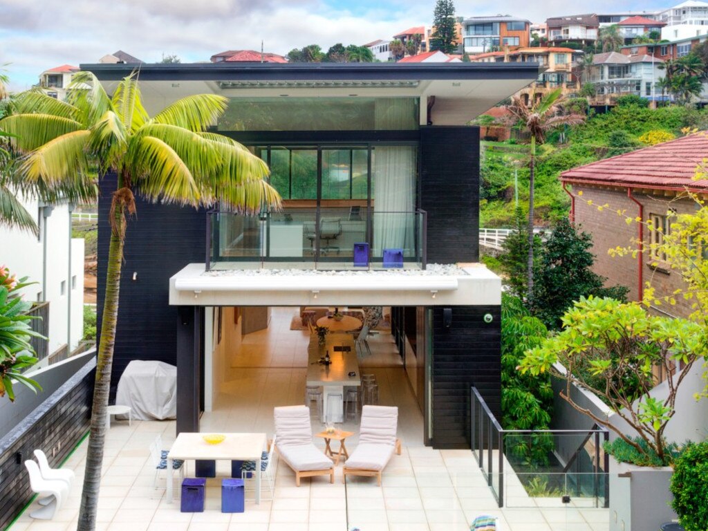 This <a href="https://hotelesque.com.au/property/7815085450503705700013N/indulgence-in-tamarama/" title="hotelesque.com.au">Tamarama home</a> is a celeb hotspot.