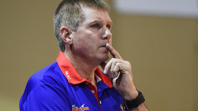 Adelaide Lightning coach Chris Lucas has been given a clean bill of health and can return to the head coaching role for Saturday’s clash with Bendigo.
