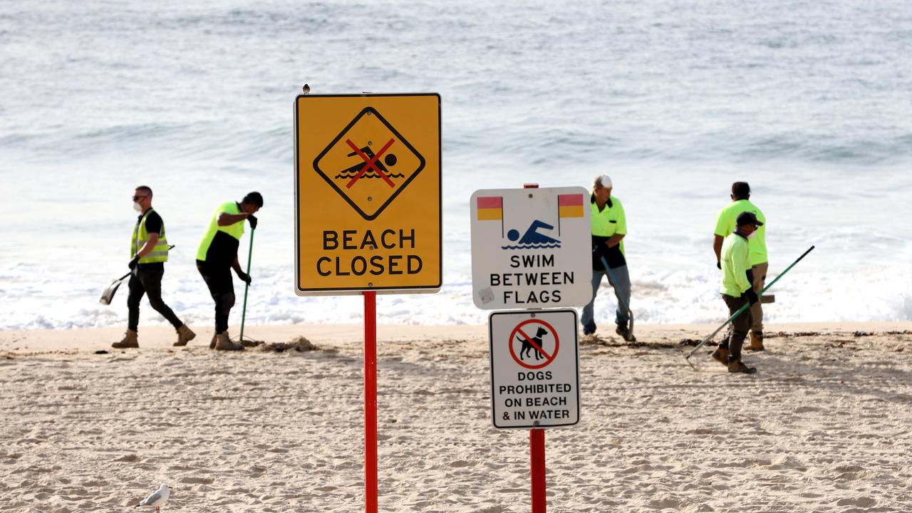 Second Sydney beach shut over ‘tar balls’