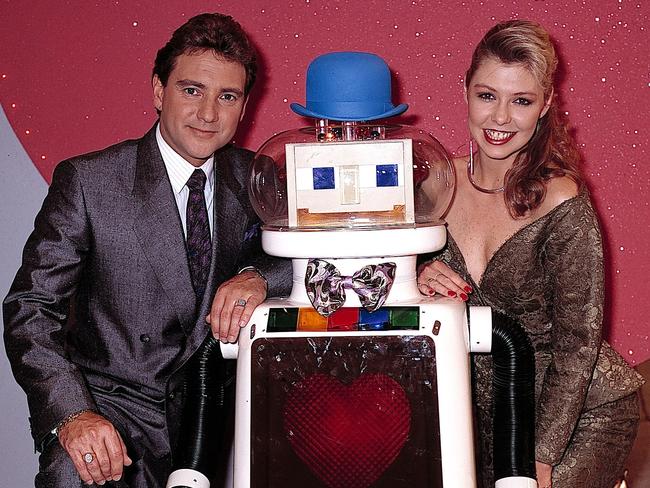 Greg Evans and Kerry Friend on Perfect Match with Dexter the robot.