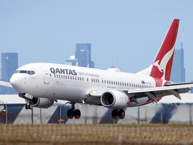 ‘Awful’: Qantas blasted after 300 stranded