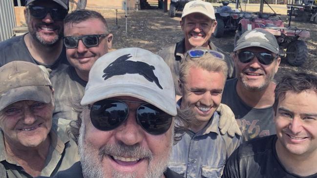 Russell Crowe tweeted this image helping out neighbours in burnt areas of Nana Glen.