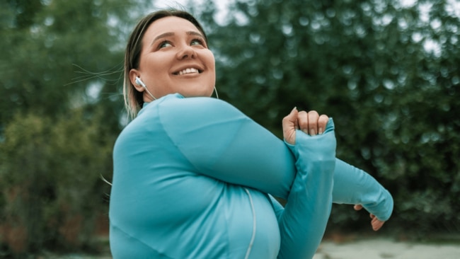 Chasing a PB? Or just want to power that early-morning shuffle? Nutrition experts share what to eat to really go the distance.Supportive trainers? Check. Sweat-wicking fit? Check. Dynamic playlist? Check, check, check. Certain essentials spring to mind when it comes to planning a run of any distance. But what you eat, and when, both during your training and on race day, can make all the difference for crossing the finish line – especially if that run you’re planning is going to be a marathon. With 15 weeks to go until the Sydney Marathon makes its debut as a World Major, now is the moment to start giving your nutrition a glow-up – whether you’re poised to pick up your race bib or are simply feeling inspired to elevate your regular trots.“What you eat can make a huge difference to your performance,” confirms Dr Emily Meehan, a Melbourne-based sports dietitian. “Think of your body like a car: without fuel, it won’t go far. The right foods give your muscles the energy they need.” Indeed, proper nourishment will leave you feeling better equipped to hit your target pace, reach your desired distance or at the very least actually enjoy your run – which should be the goal that you place on a pedestal. Skip the pre-run snack or fuel up on the wrong things the day before, and you risk hitting bumps in the road. “You’re more likely to feel fatigued, dizzy or mentally foggy,” warns Melbourne-based dietitian, Erin Murnane. “In the long term, under-fuelling can lead to poor recovery, increased injury risk and even hormonal imbalances.” Which begs the question: how should you feel? Like you have steady energy, adequate focus, improved endurance and plenty of motivation, she reveals. So here’s what that looks like on your plate… 