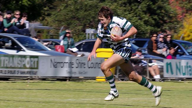 Isaah Yeo on the burst in his juniors days for St John's Dubbo. Picture: Dubbo CYMS Footy Photos