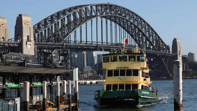 Ferries, trains and buses will be fare-free for 12 days. Picture: NCA NewsWire / Damian Shaw