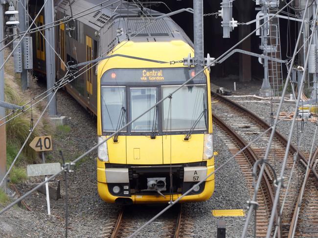 SYDNEY, AUSTRALIA - NewsWire Photos OCTOBER 16, 2024: A train leaving Hornsby train station.Picture: NewsWire / Damian Shaw