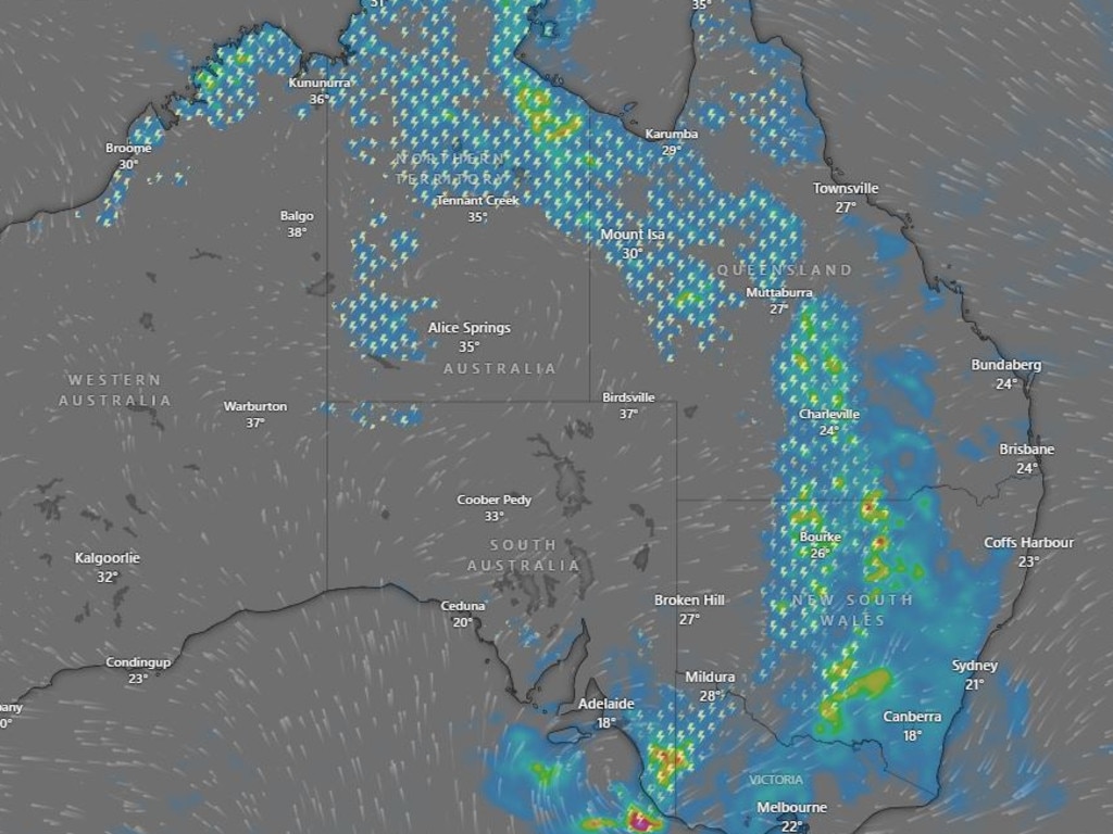 Storms will impact the majority of states, while lightning will continue to cause havoc in the interior of the country on Saturday. Photo: Windy.com