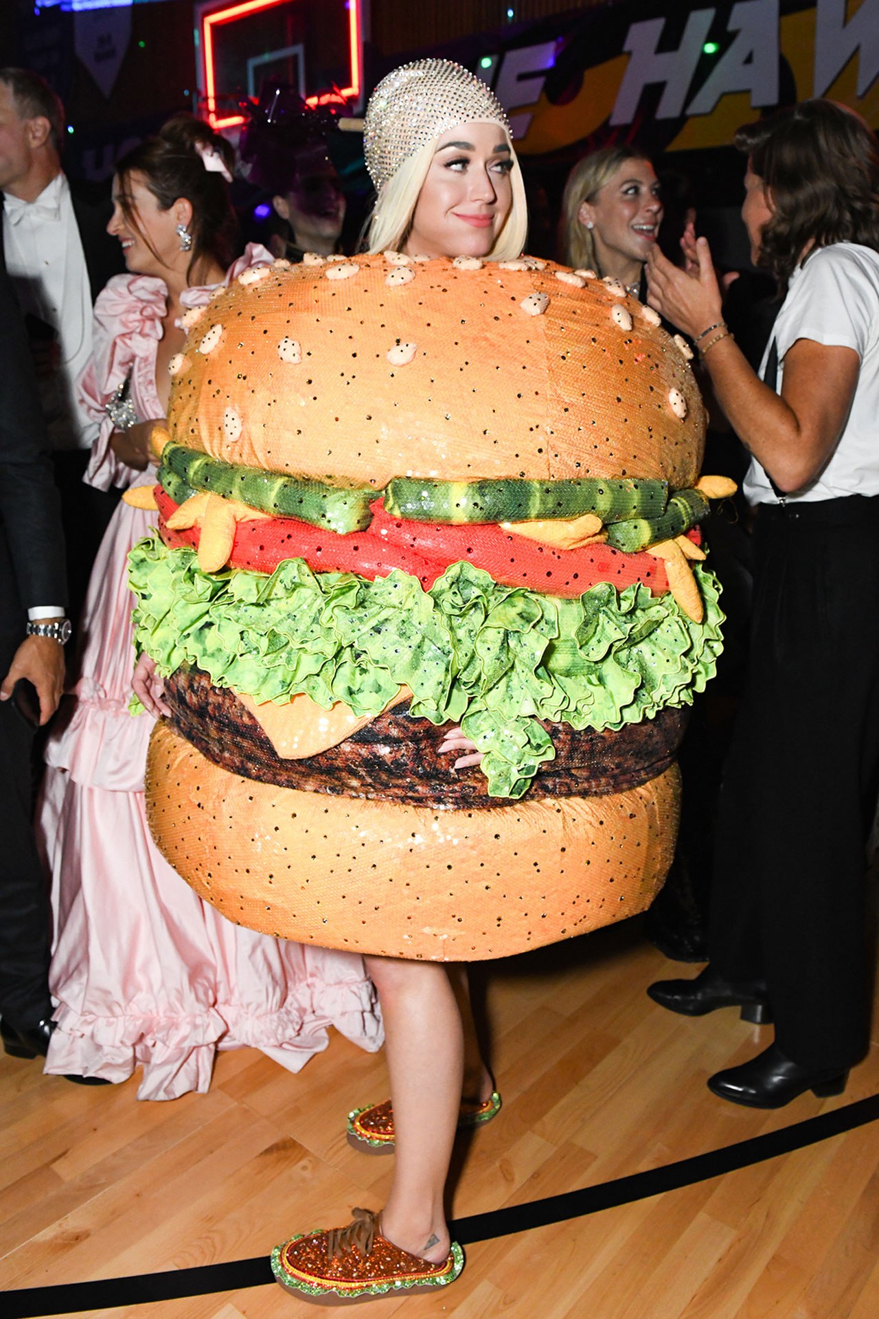 Katy Perry Pulls Out Her Met Gala Burger Costume For Taylor Swift