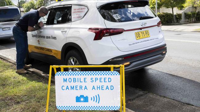 SYDNEY, AUSTRALIA, NewsWire, Sunday, 23 April 2023. Mobile Speed Camera NSW Premier, Chris Minns, Minister for Roads, John Graham and Minister for Regional Roads and Transport, Jenny Aitchison pictured with Member for Auburn, Lynda Voltz today for a press conference to discuss mobile speed camera warning signs. Picture: NewsWire/ Monique Harmer