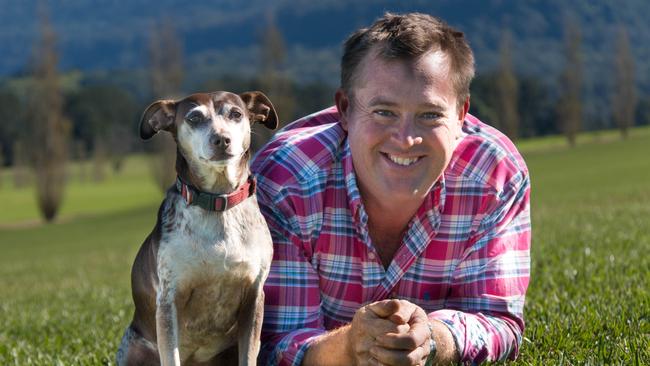 Home mag: HIA Home Show - Jason Hodges and his puppy