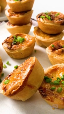 Little caramelised quiches