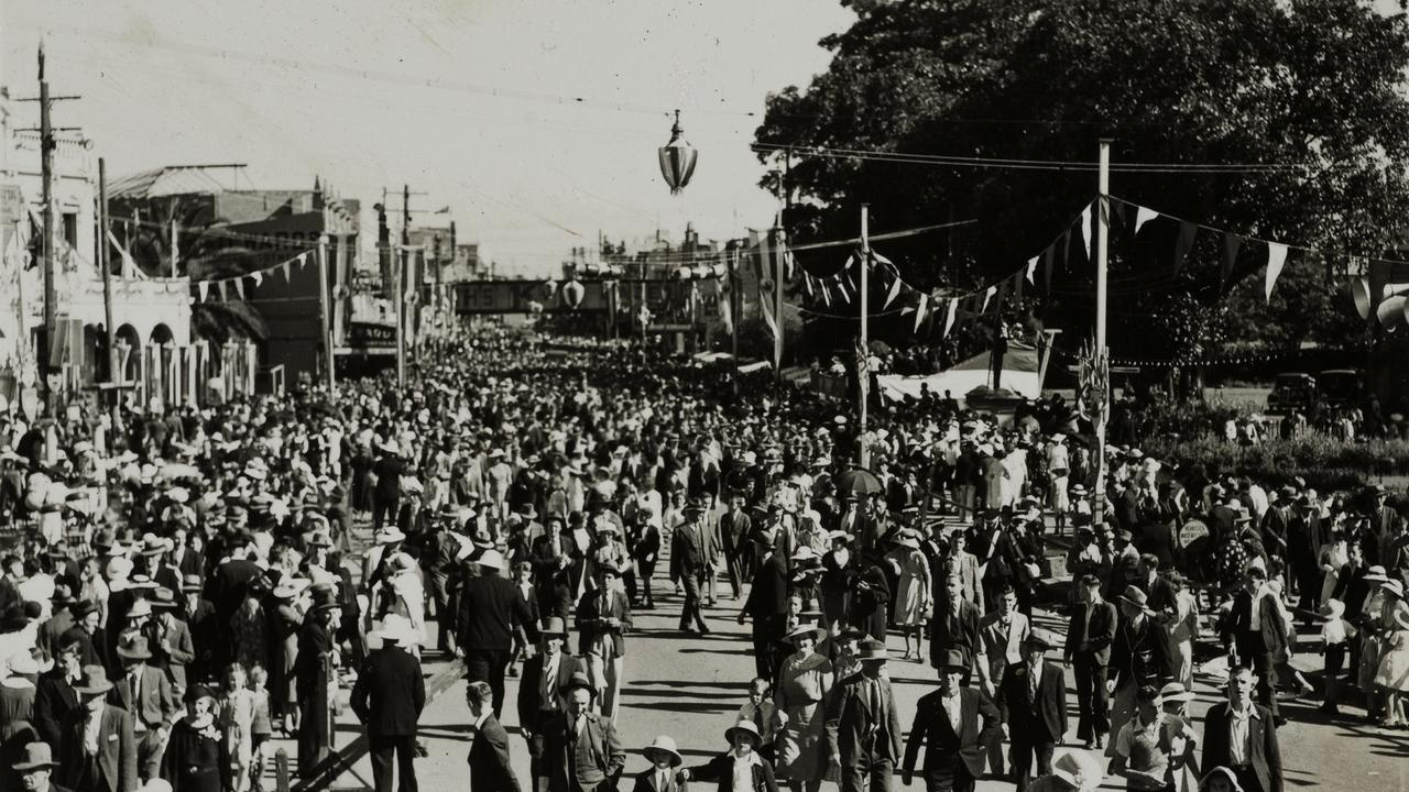 Parramatta’s sesqui-centennial parade, Church Street, view of a crowd walking in the parade route, 1938. Picture: Local Studies Photograph Collection, City of Parramatta