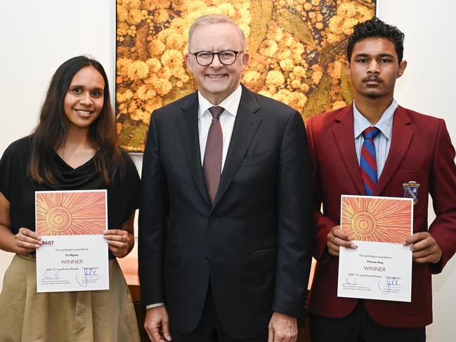 CANBERRA, AUSTRALIA  - NewsWire Photos - February 12, 2025:  AIEFÃÂ Scholarship Students and winnersÃÂ Thomas King and Tia Rigney meet with Minister for Education and Youth of Australia, Jason Clare, Minister for Housing and Minister for Homelessness, Clare O'Neil, AIEF executive director, Andrew Penfold and Prime Minister Anthony Albanese at Parliament Hose in Canberra: NCA NewsWire / Martin Ollman