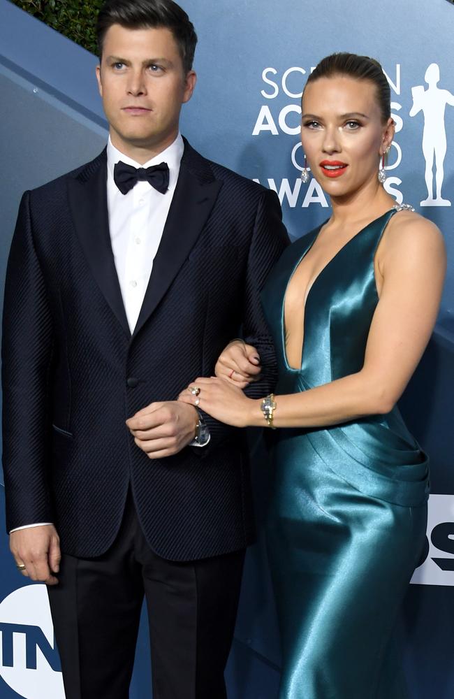 Colin Jost and Scarlett Johansson at the SAGs. Picture: Getty Images