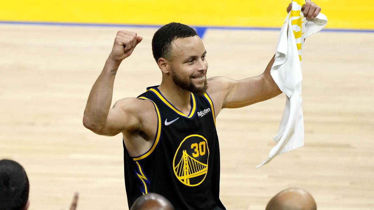 Stephen Curry is keeping the Warriors dynasty alive all by himself