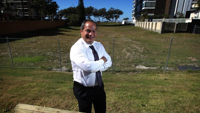 2012: Gold Coast Mayor Tom Tate at the Sultan of Brunei site.