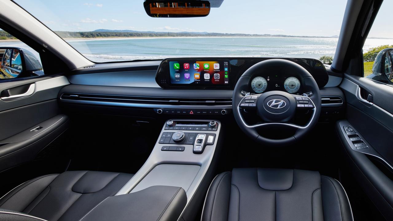 Key internal features of the Hyundai Palisade Elite are a 12.3-inch digital instrument display for the driver, along with a touchscreen infotainment set-up of the same size.