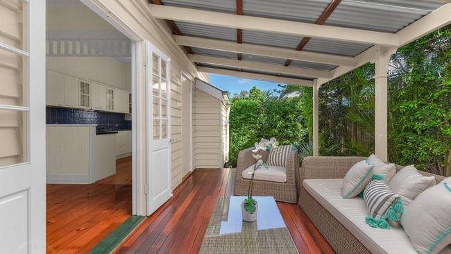 The back deck at 35 Overend St, Norman Park.